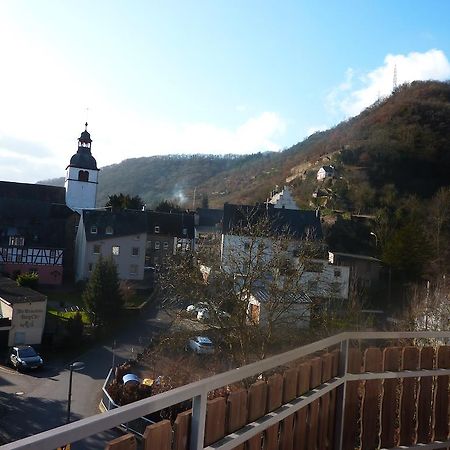 Ferienwohnung Burg Eltz トライス・カーデン 部屋 写真