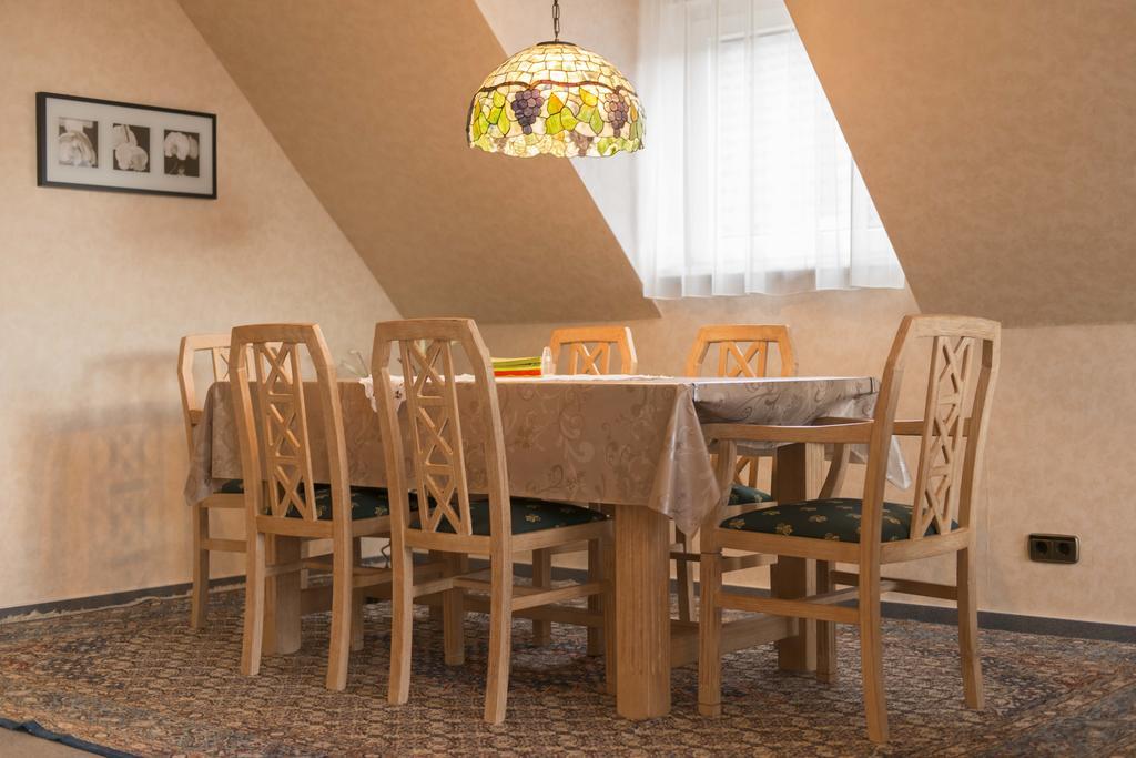 Ferienwohnung Burg Eltz トライス・カーデン 部屋 写真
